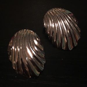 VTG Silver Tone Sea Shell Earrings 🐚